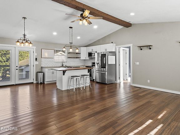 3rd image of 103 Newport Way