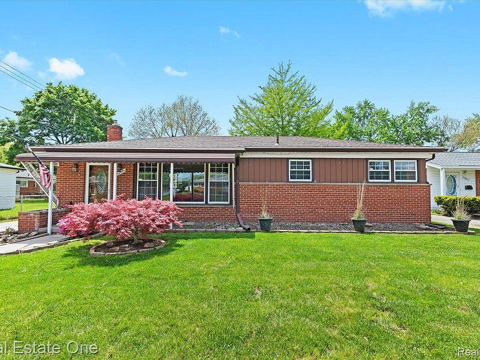 1st image of 36870 Greenbush Ct