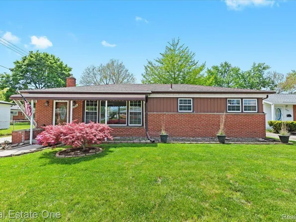 36870 Greenbush Ct, Wayne, MI 48184