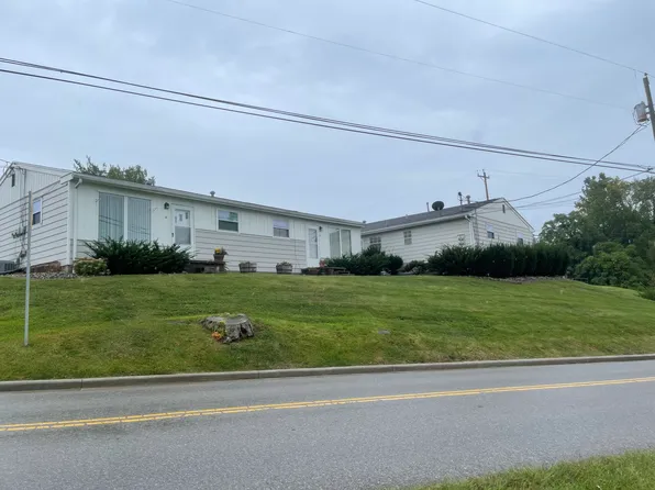 118 Bartlett St #B, Marietta, OH 45750