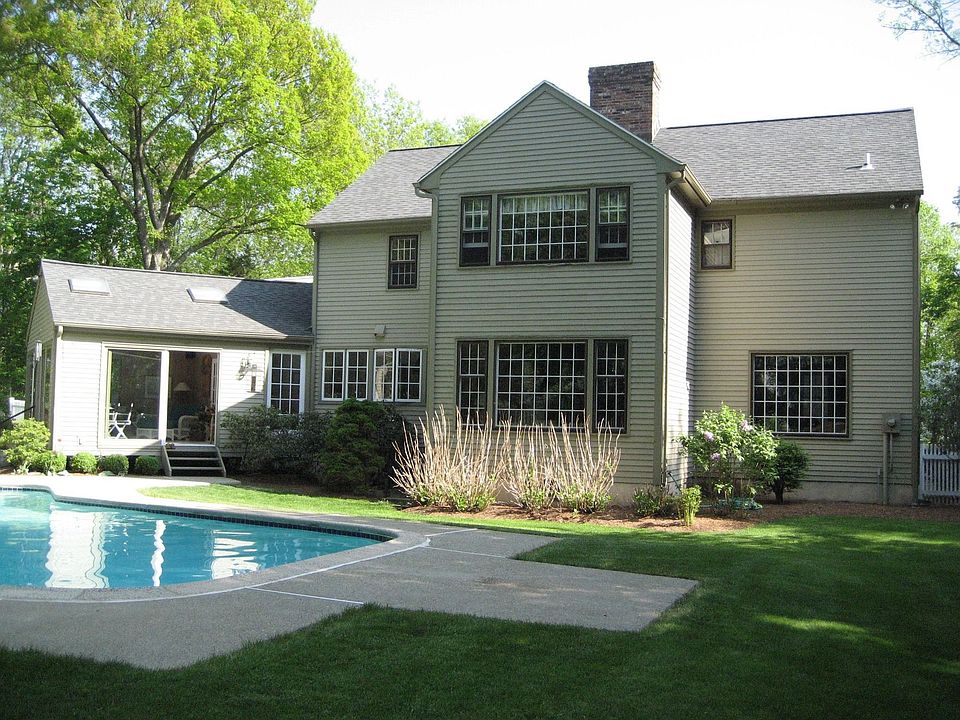 2nd image of 46 Mollbrook Dr