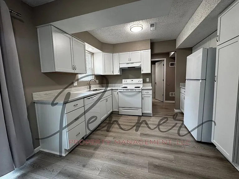 809 NW 36th Street Ter — Photo 3