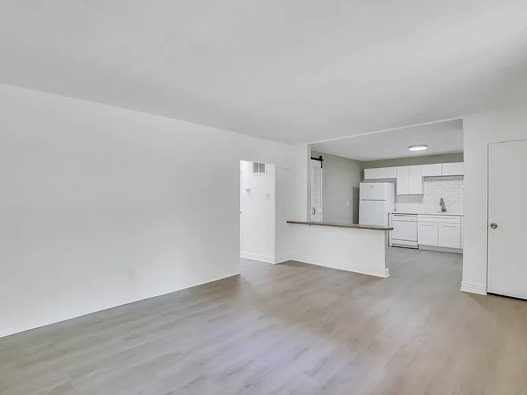 7750 W 61st Ave — Photo 3