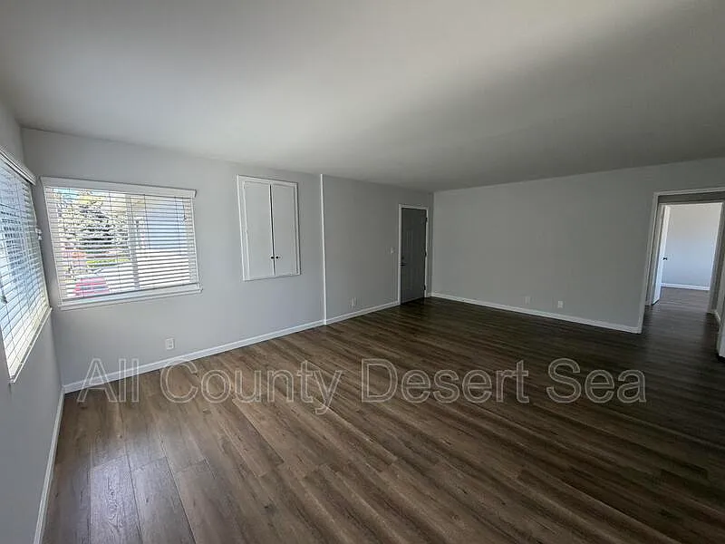 2 bed, 1.0 bath, 950 sqft, $3,000 — Photo 2