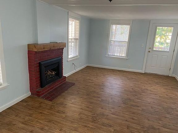 2nd image of 210 Zion Ave
