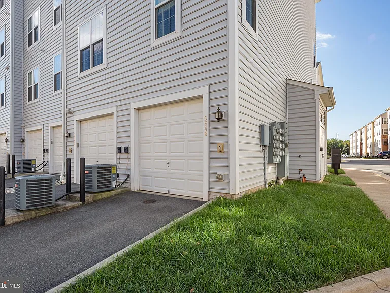 9548 Mine Gap Way — Photo 26