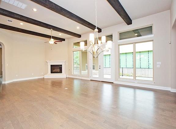 4th image of 395 Mendocino Ln