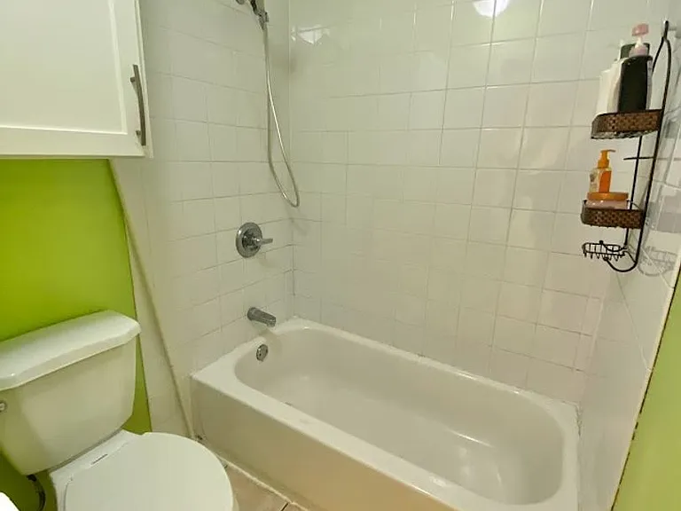 807 W 25th St #215 — Photo 20