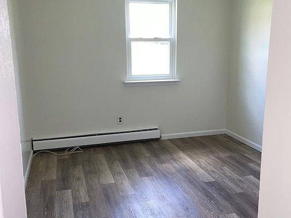 5th image of 2 Aston Ct #2