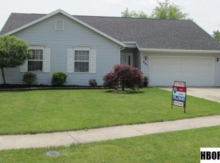 805 S Hill Trl, Findlay, OH 45840