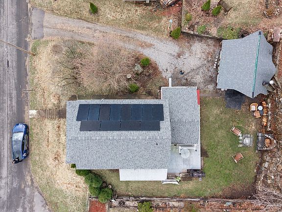 4th image of 129 School St