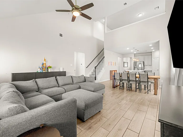 5347 Sunny Ray Dr — Photo 4