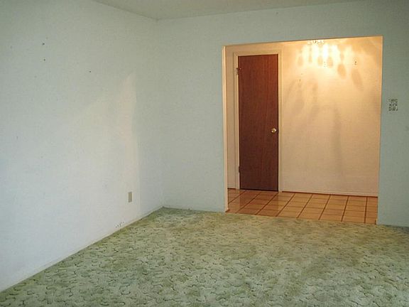 INVITING FORMAL LIVING ROOM