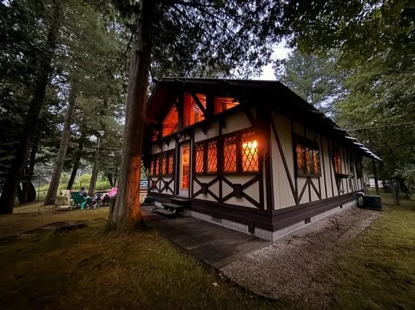 4016 S Barnett Rapids Dr, Branch, MI 49402