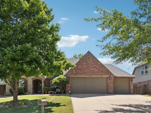 11703 S Umber St, Jenks, OK 74037