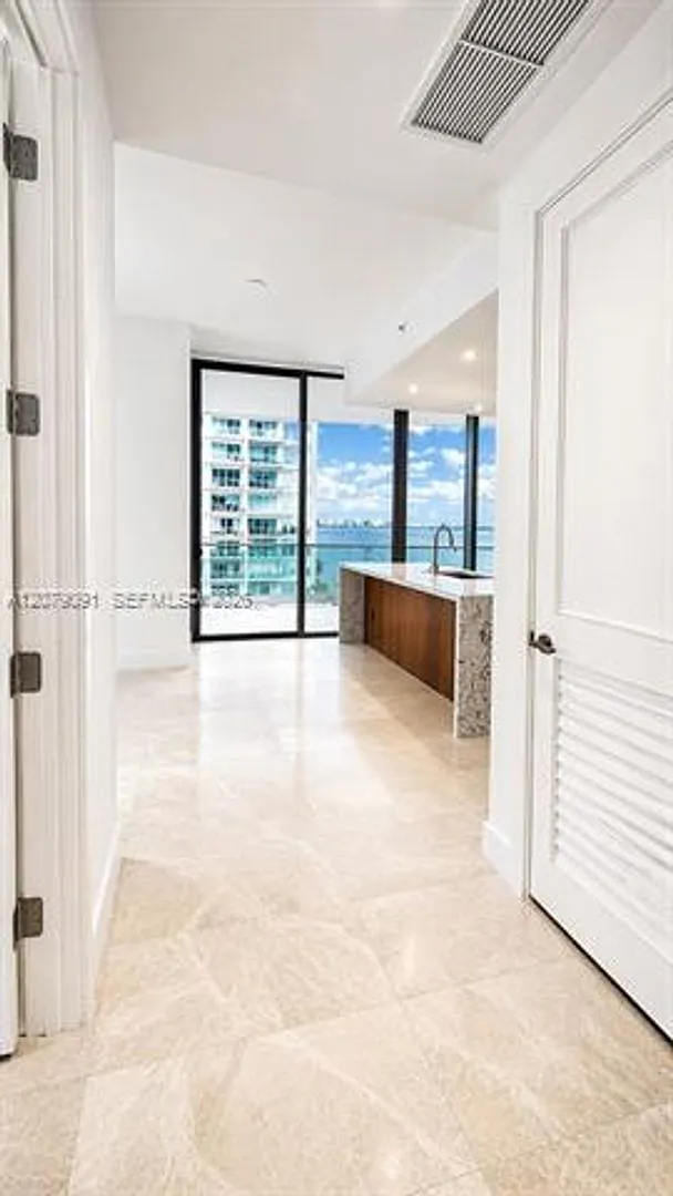 175 SE 25th Rd cu-504, Miami, FL 33131 — Photo 4