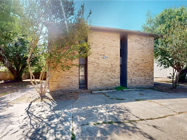 302 Manuel Dr #A-d, College Station, TX 77840