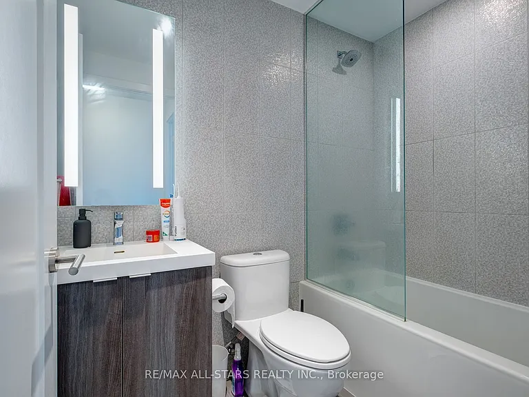 575 Bloor St E #2302 — Photo 13