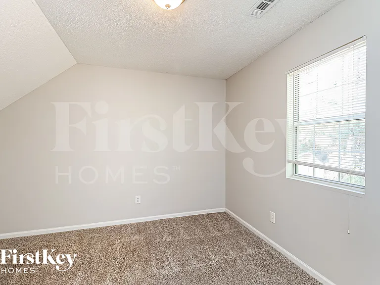1716 Virginia St — Photo 14