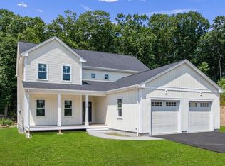 6 Norway Farms Dr, Norfolk, MA 02056