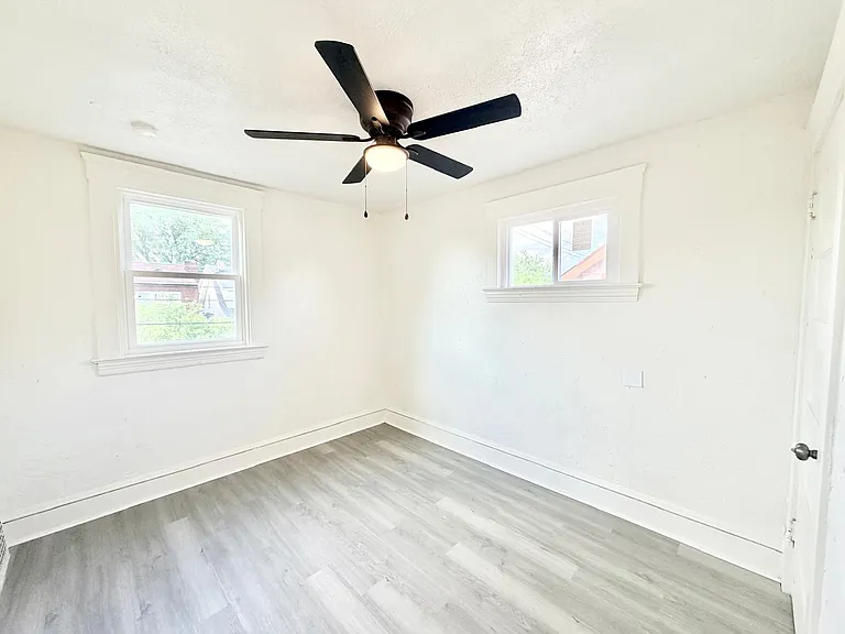 4025 Henritze Ave #2 — Photo 3