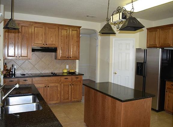 5th image of 226 Cross Bend Dr