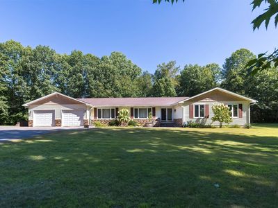 10230 W Lake Rd, Lake City, PA, 16423