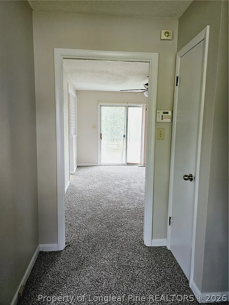 3 bed, 1.5 bath, 1400 sqft, $1,550 — Photo 2