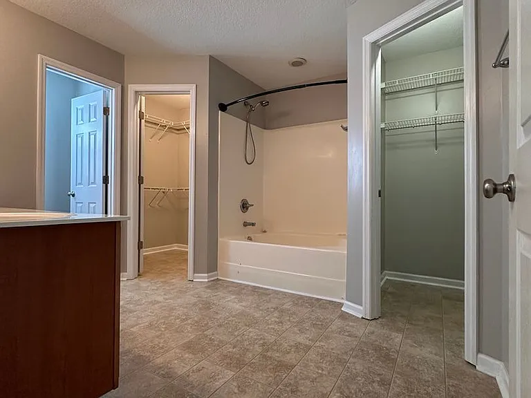 102 Brookhaven Dr — Photo 20