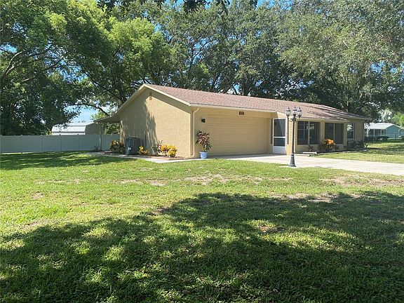 5th image of 8444 Saint Giles Ct