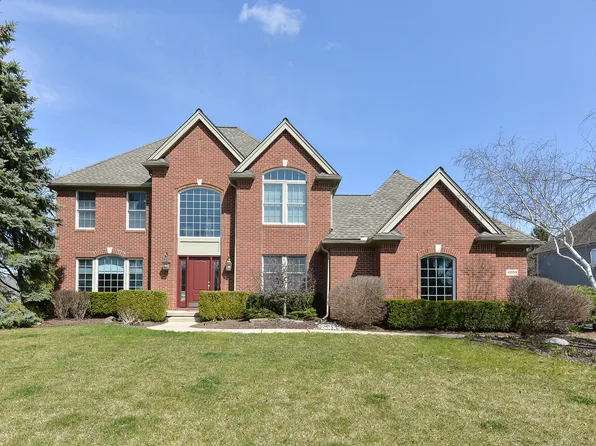 4896 Birdie Ln, Ann Arbor, MI 48103