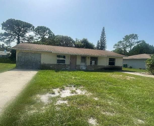 1st image of 422 Country Lane Dr