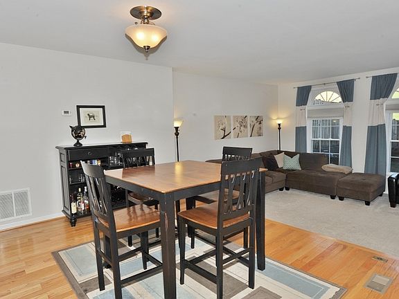 4th image of 7452 Brighouse Ct