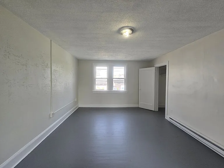 1419 Princeton Ave — Photo 9