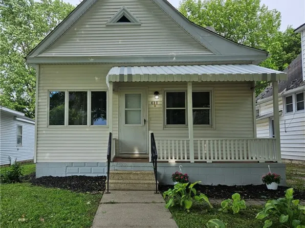 460 3rd St, Illiopolis, IL 62539