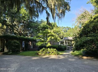 2 Pleasant View Ln, Beaufort, SC 29902
