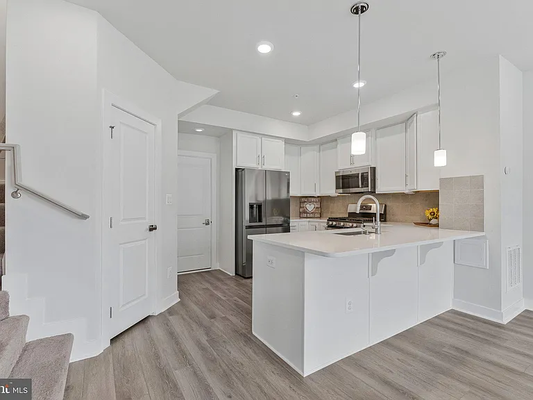 13270 Woodland Park Rd #3J — Photo 8