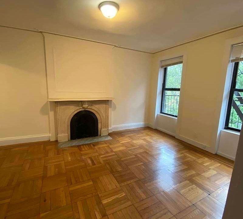 1st image of 801 Lexington Ave #4RR