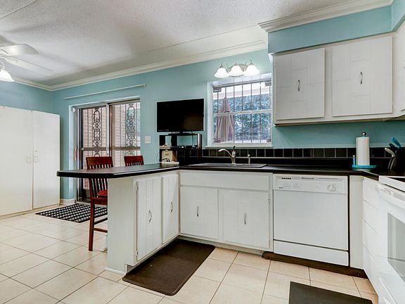 3rd image of 421 Dublin Dr #D230
