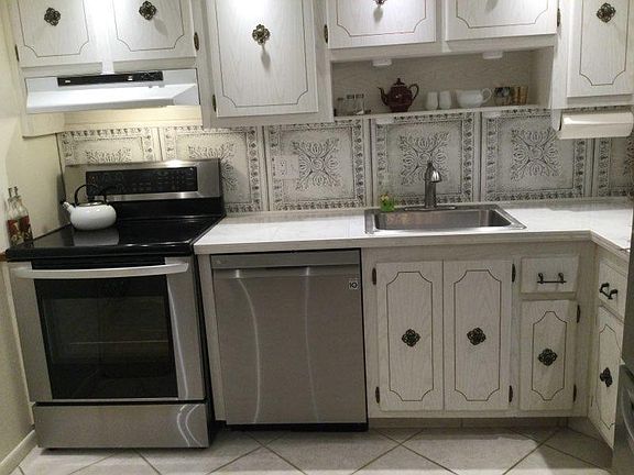 2nd image of 108 Greenbrier B