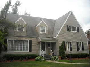 22 Jasper Dr, Amherst, NY 14226