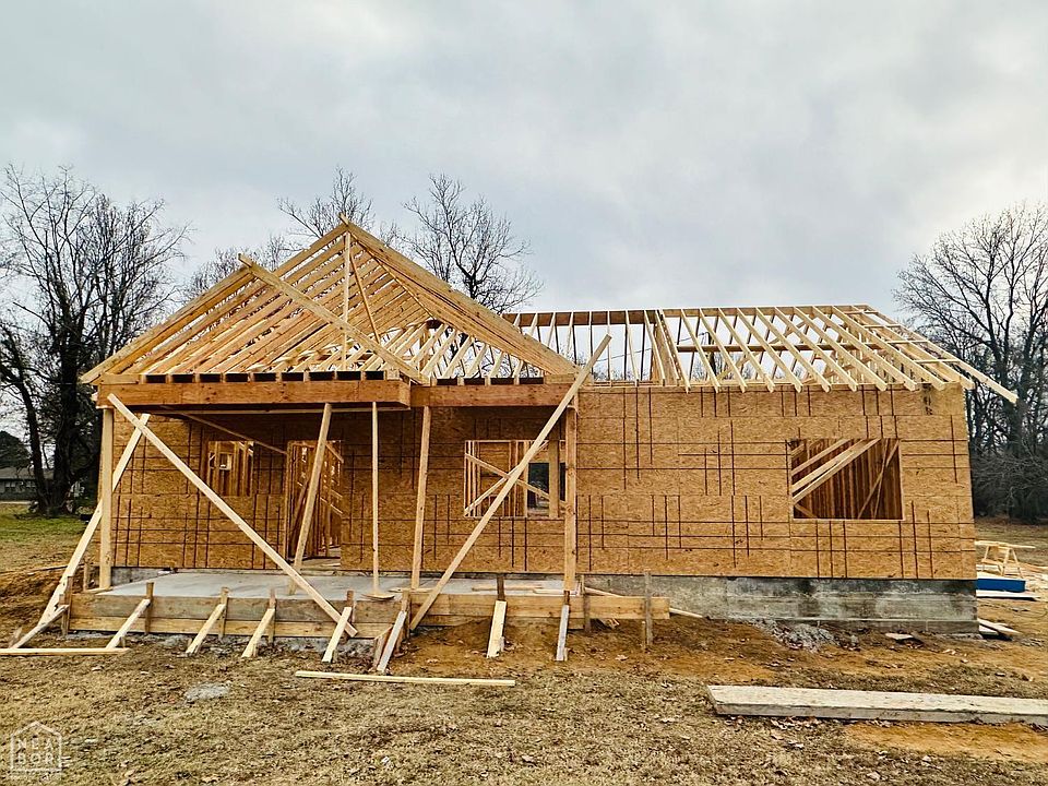 1st image of 102 Carroll