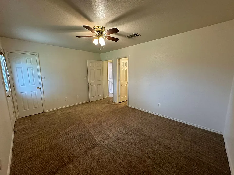 5005 John David Dr — Photo 29
