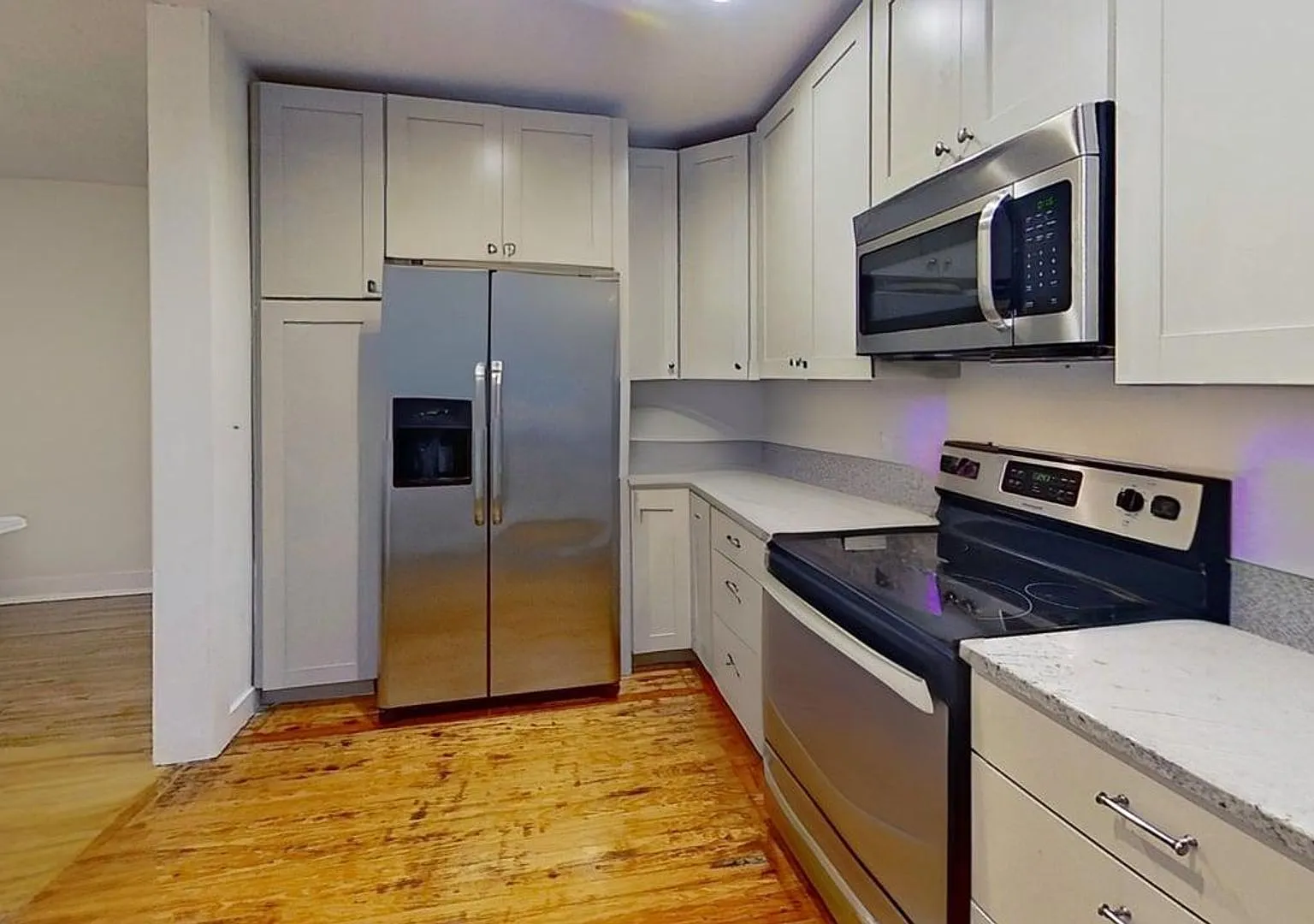 2 bedroom / 1 bath ~ Downtown Charleston — Photo 4