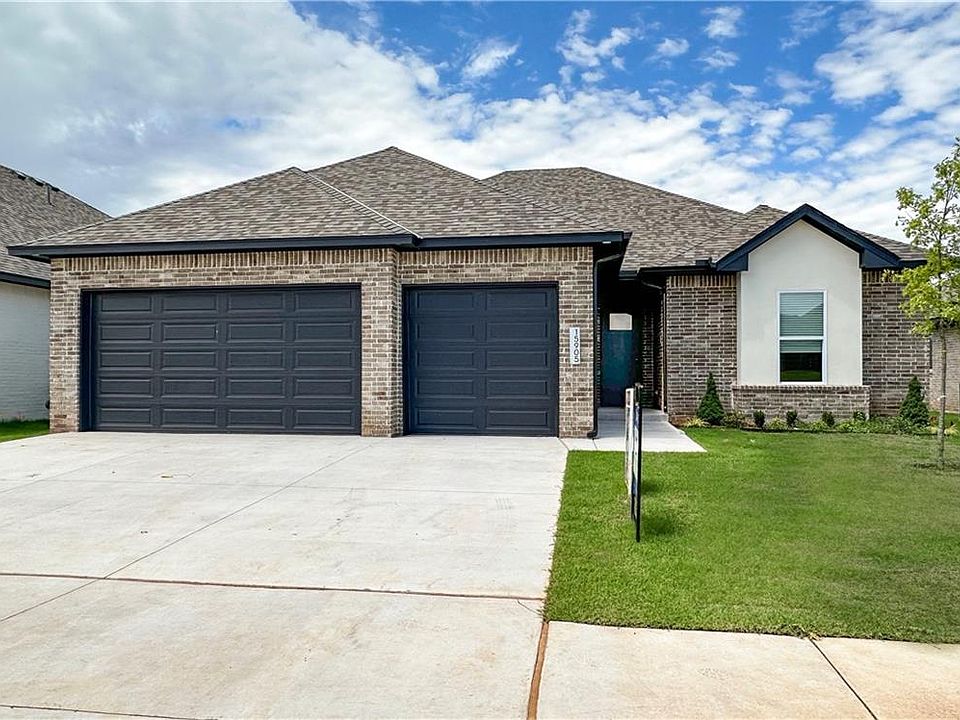 1st image of 15905 Palermo Dr