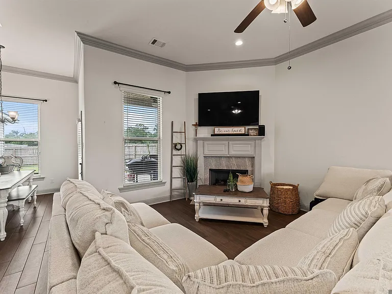 40053 Maddie Dr — Photo 5