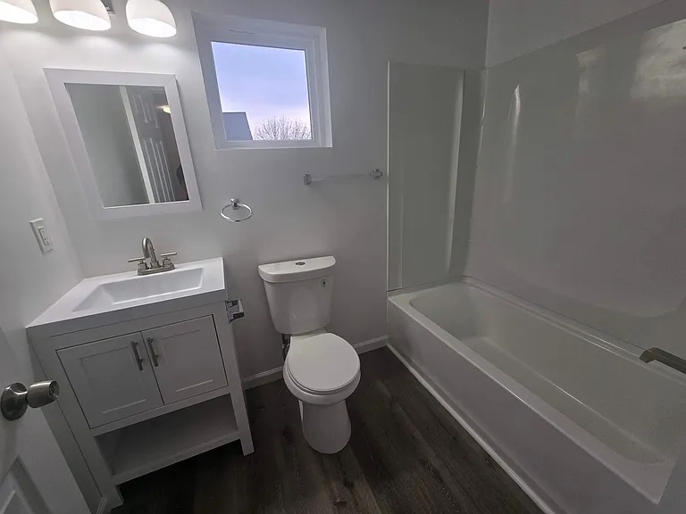 801 W Broad St #3 — Photo 7