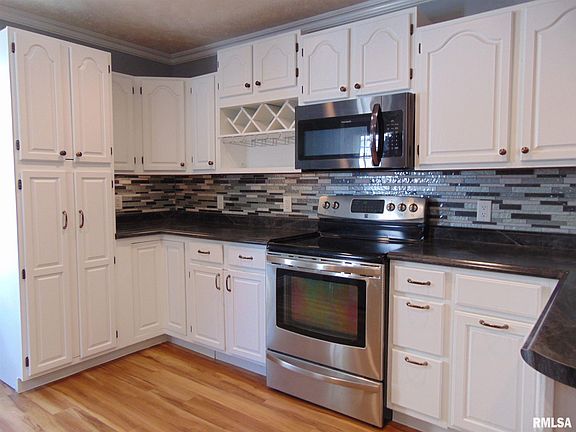 4th image of 1403 Norton St