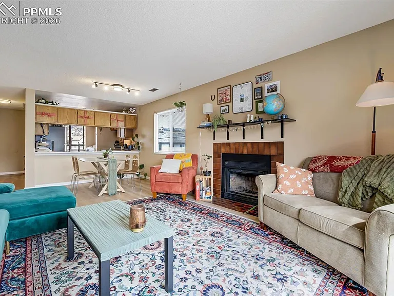 6935 Peyote Way #C — Photo 2