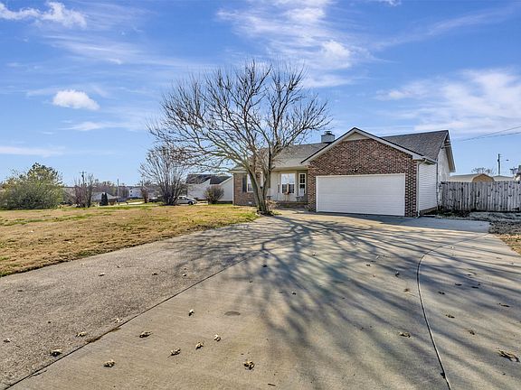 2nd image of 644 Buttercup Dr